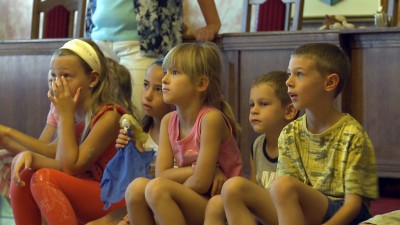 Napközi a díszteremben