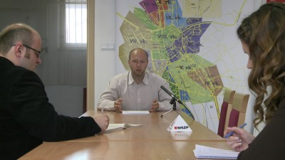 Válaszra várva