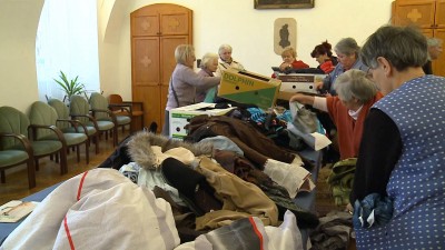 Ruhát osztott a Round Table