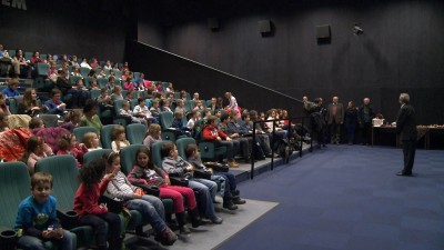 Jótékonysági mesefilmvetítés