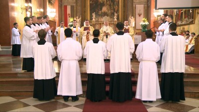 Papnövendékek avatása